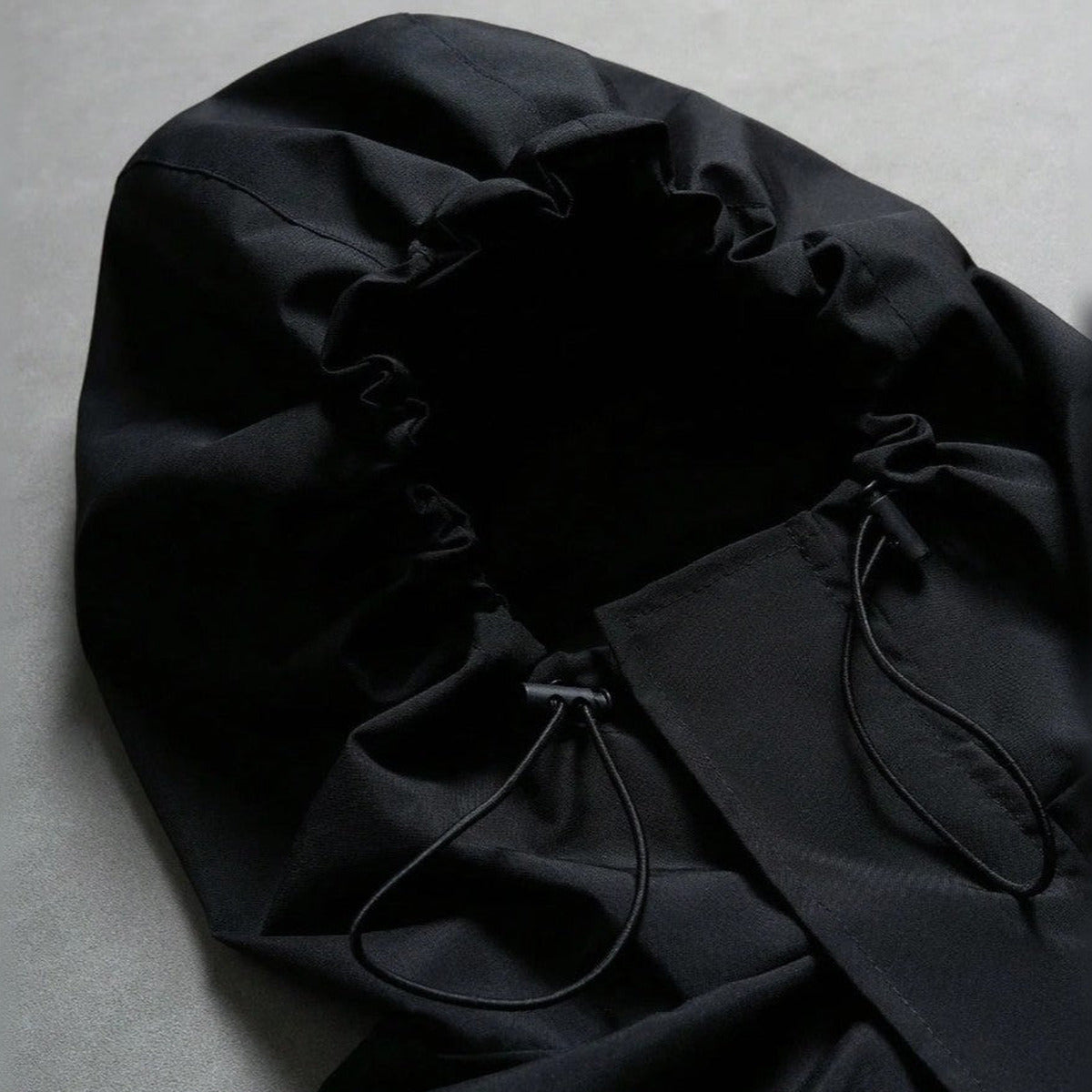 Apex Windbreaker – noir
